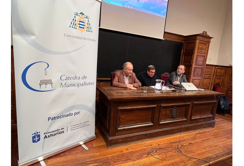 Conferencia de D. Federico Castillo Blanco